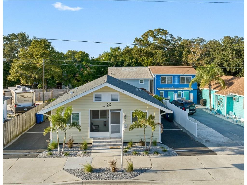 742 Main Street Dunedin FL 34698 TB8345410 image1