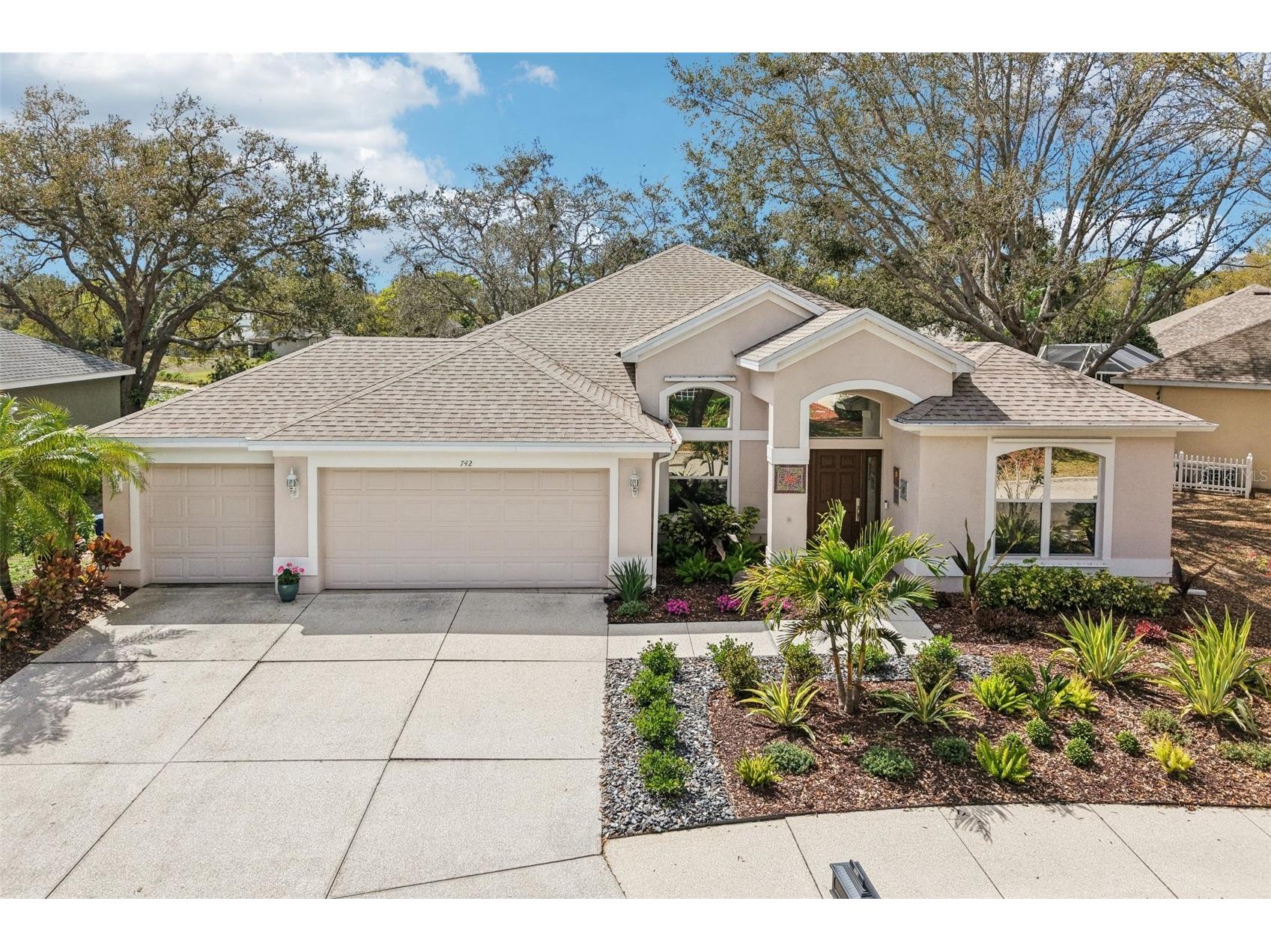742 Shorecrest Drive Sarasota FL 34232 A4684004 image1