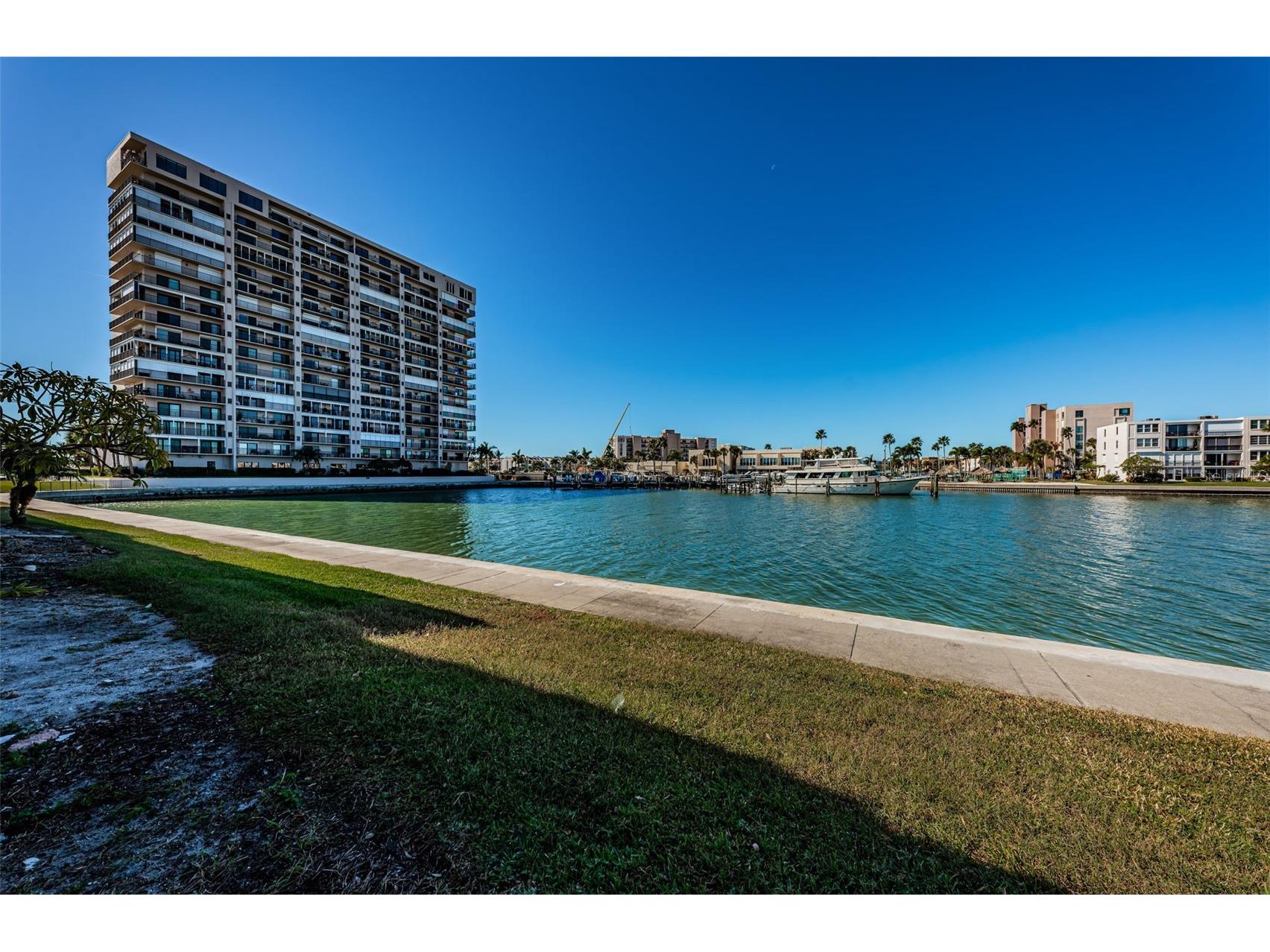 7420 Bay Island Drive S #171 South Pasadena FL 33707 TB8448755 image31