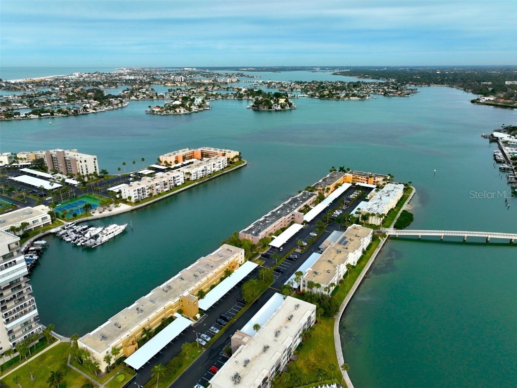 7420 Bay Island Drive S #371 South Pasadena FL 33707 - BOCA CIEGA U8225715 image1