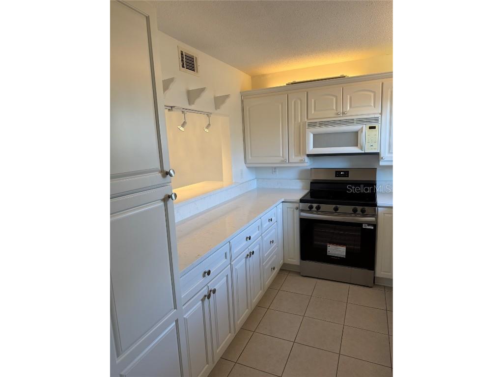 7420 Bay Island Drive S #A180 South Pasadena FL 33707 TB8449222 image3