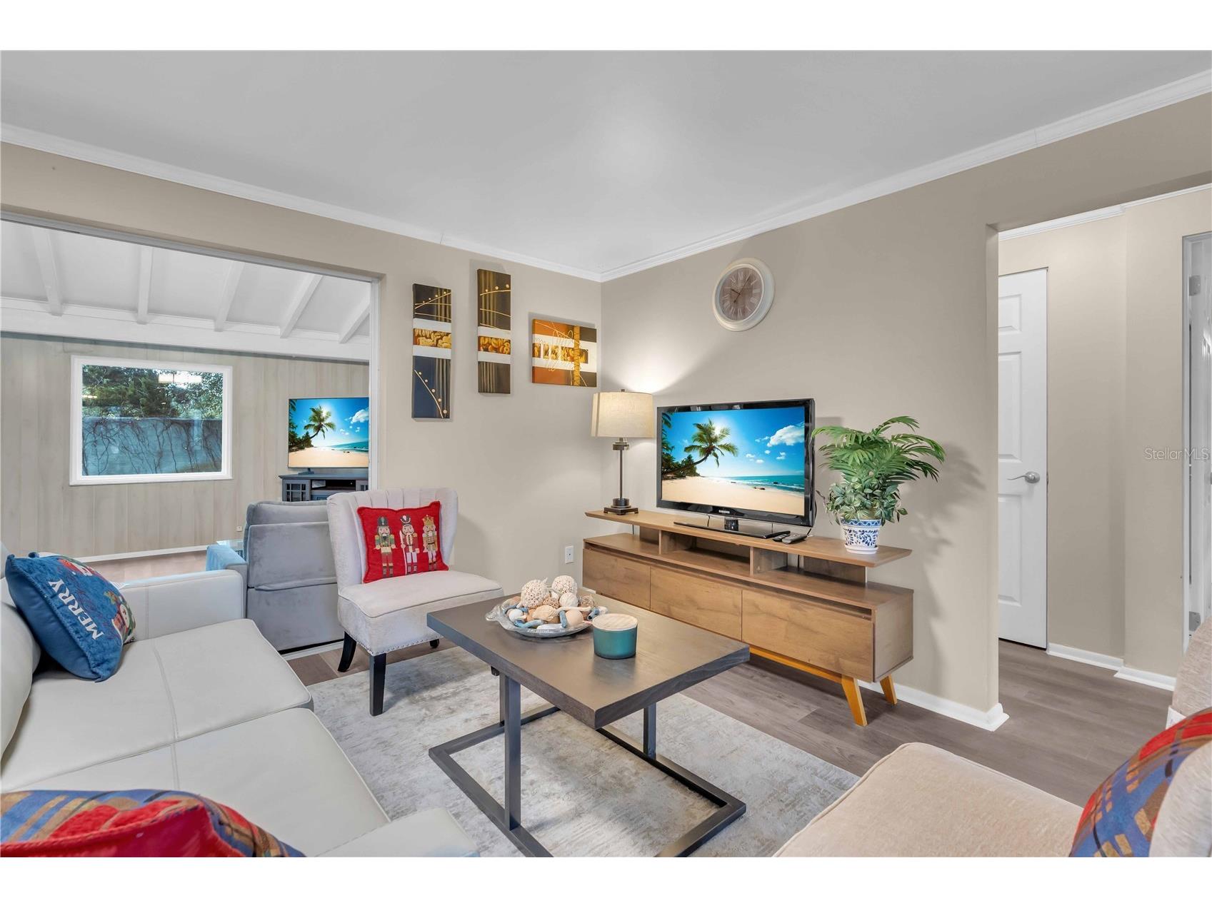 7420 Cass Circle Sarasota FL 34231 A4696307 image3