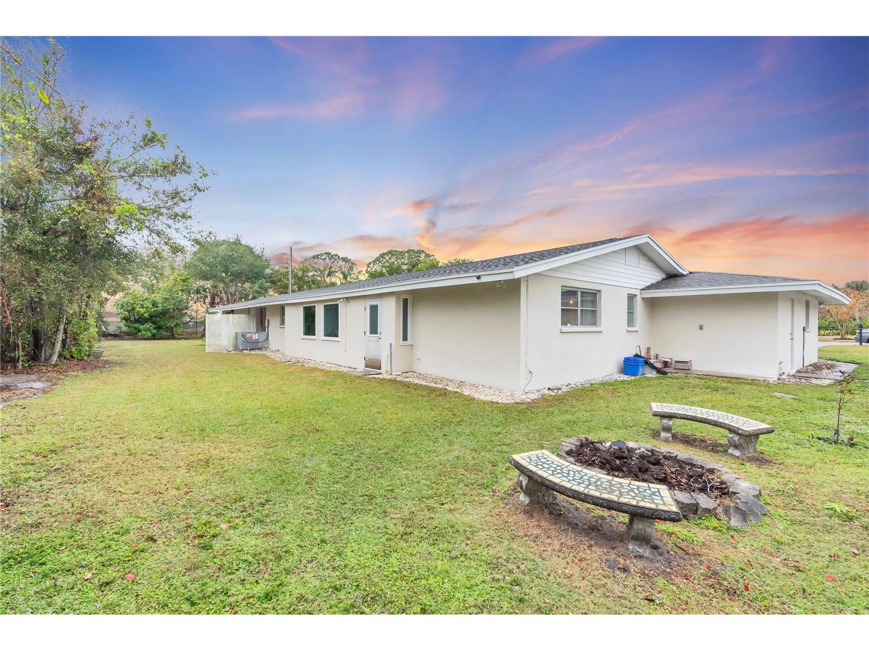 7420 Cass Circle Sarasota FL 34231 A4696307 image32