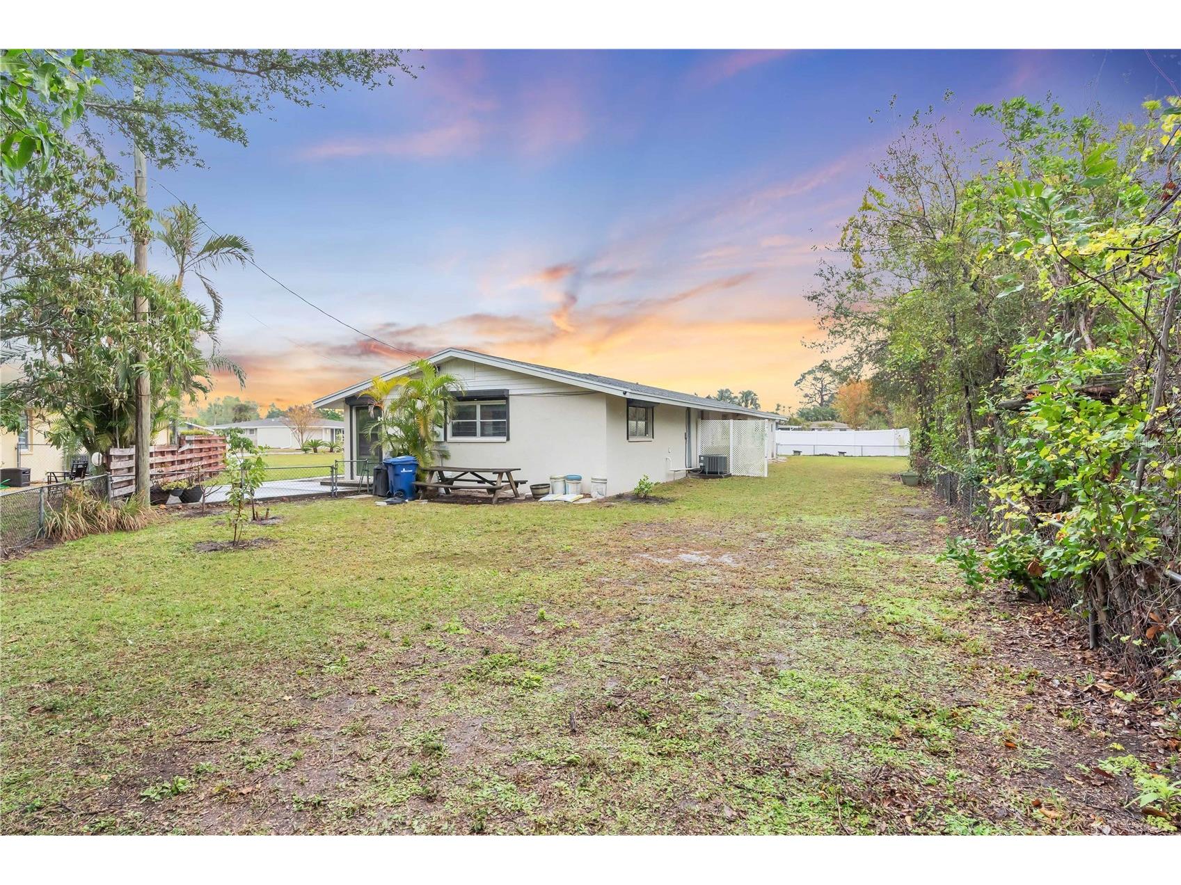 7420 Cass Circle Sarasota FL 34231 A4696307 image33