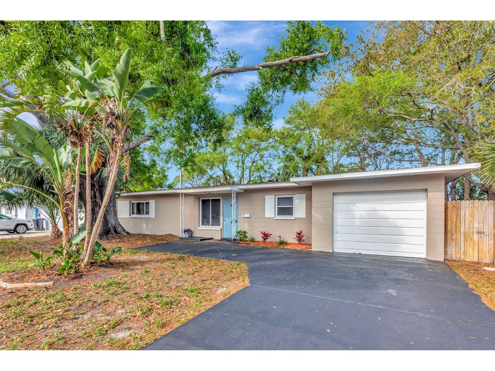 7420 Dr Martin Luther King Jr Street N Saint Petersburg FL 33702 TB8485831 image1