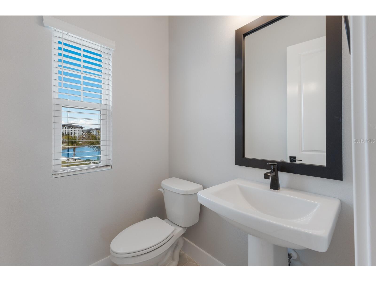 7420 Newham Lane Sarasota FL 34240 A4680616 image37