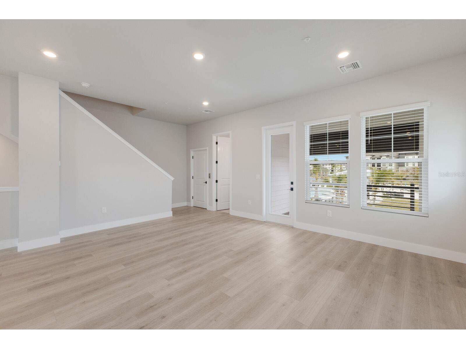 7420 Newham Lane Sarasota FL 34240 A4698910 image4