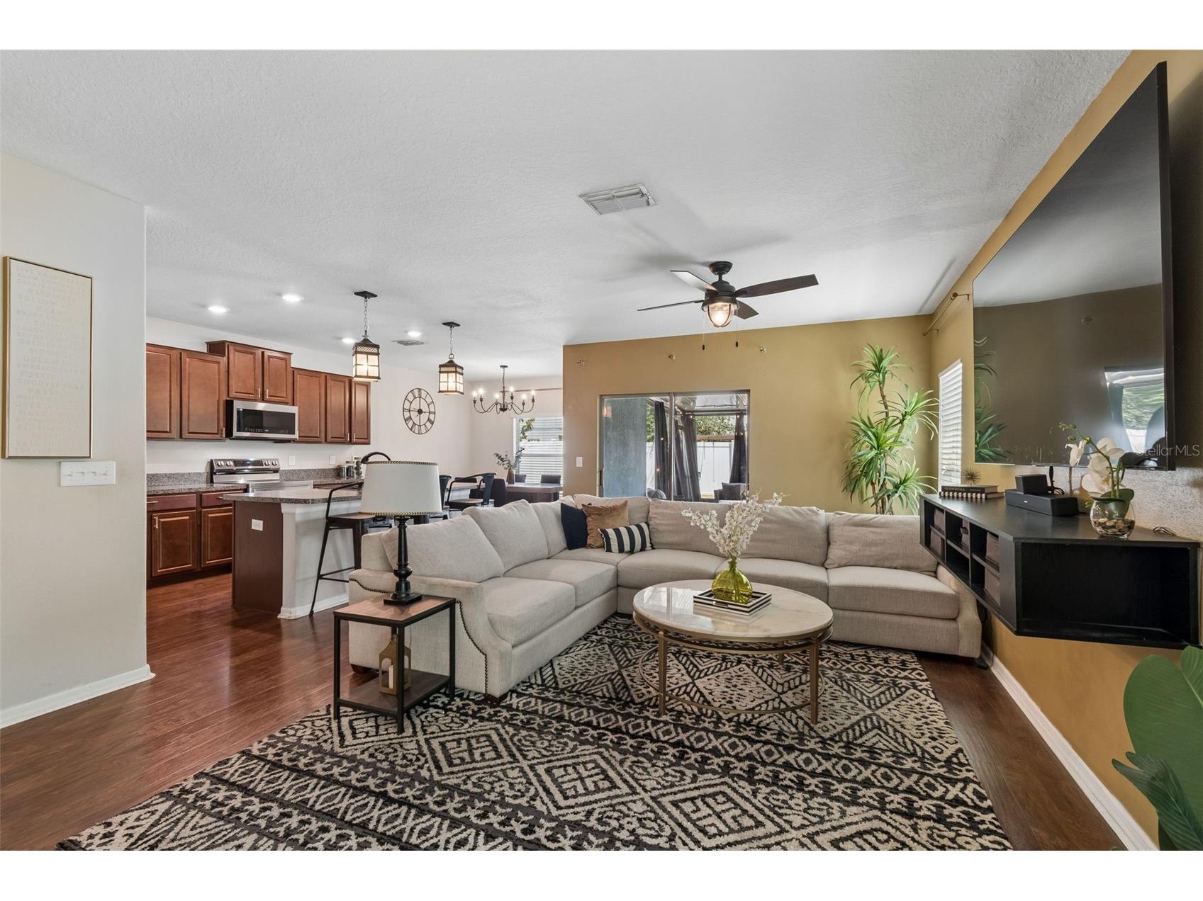 7422 French Marigold Avenue Tampa FL 33619 TB8503296 image16