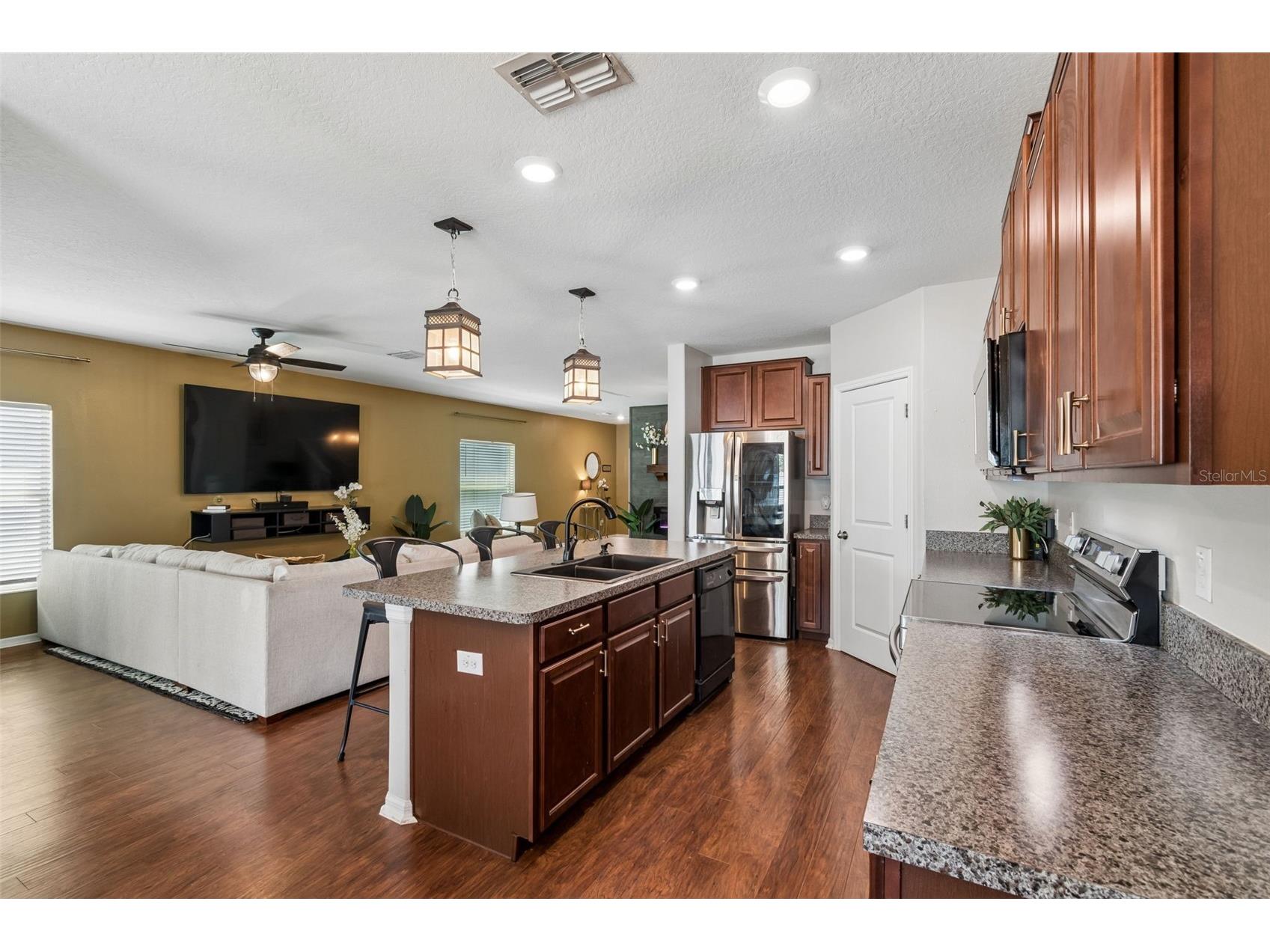 7422 French Marigold Avenue Tampa FL 33619 TB8503296 image24