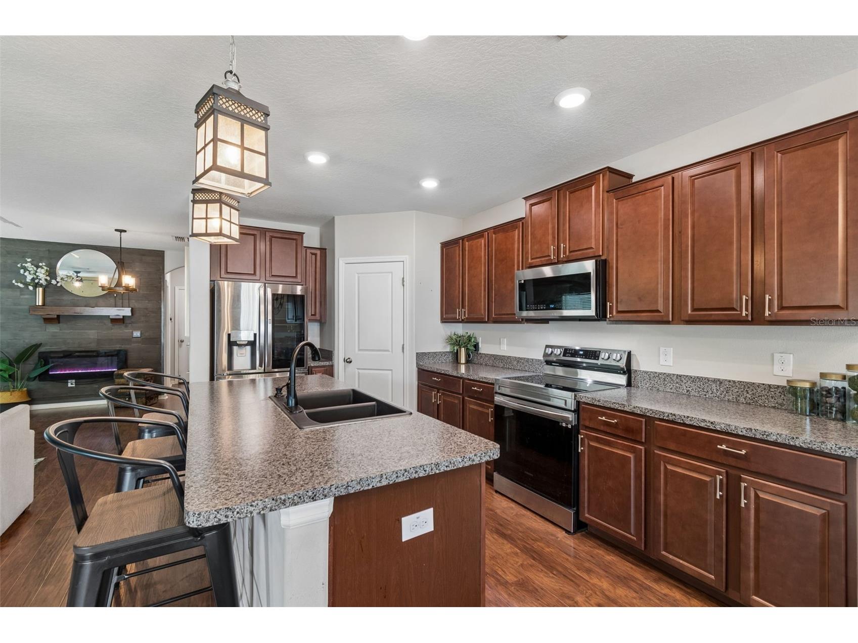 7422 French Marigold Avenue Tampa FL 33619 TB8503296 image25