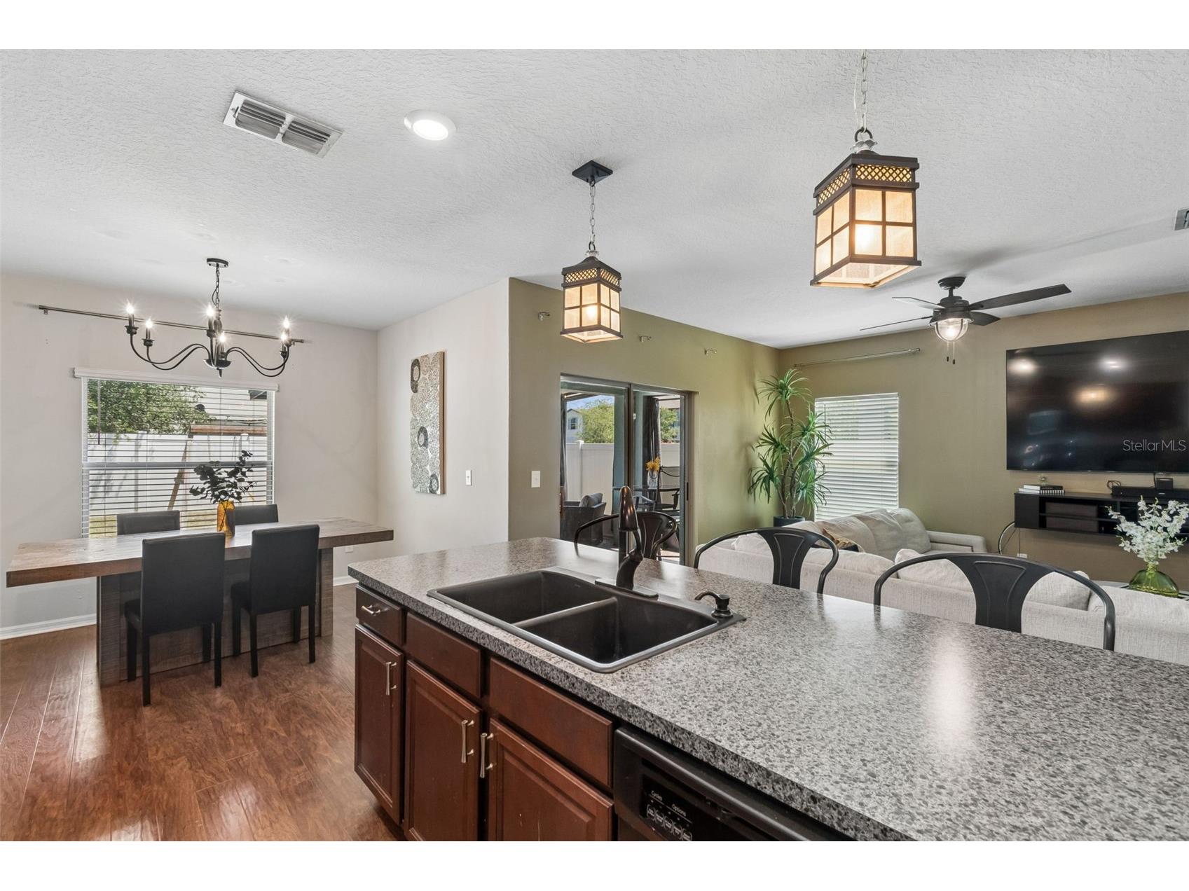 7422 French Marigold Avenue Tampa FL 33619 TB8503296 image30