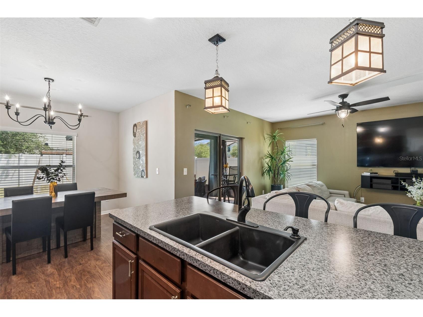 7422 French Marigold Avenue Tampa FL 33619 TB8503296 image32