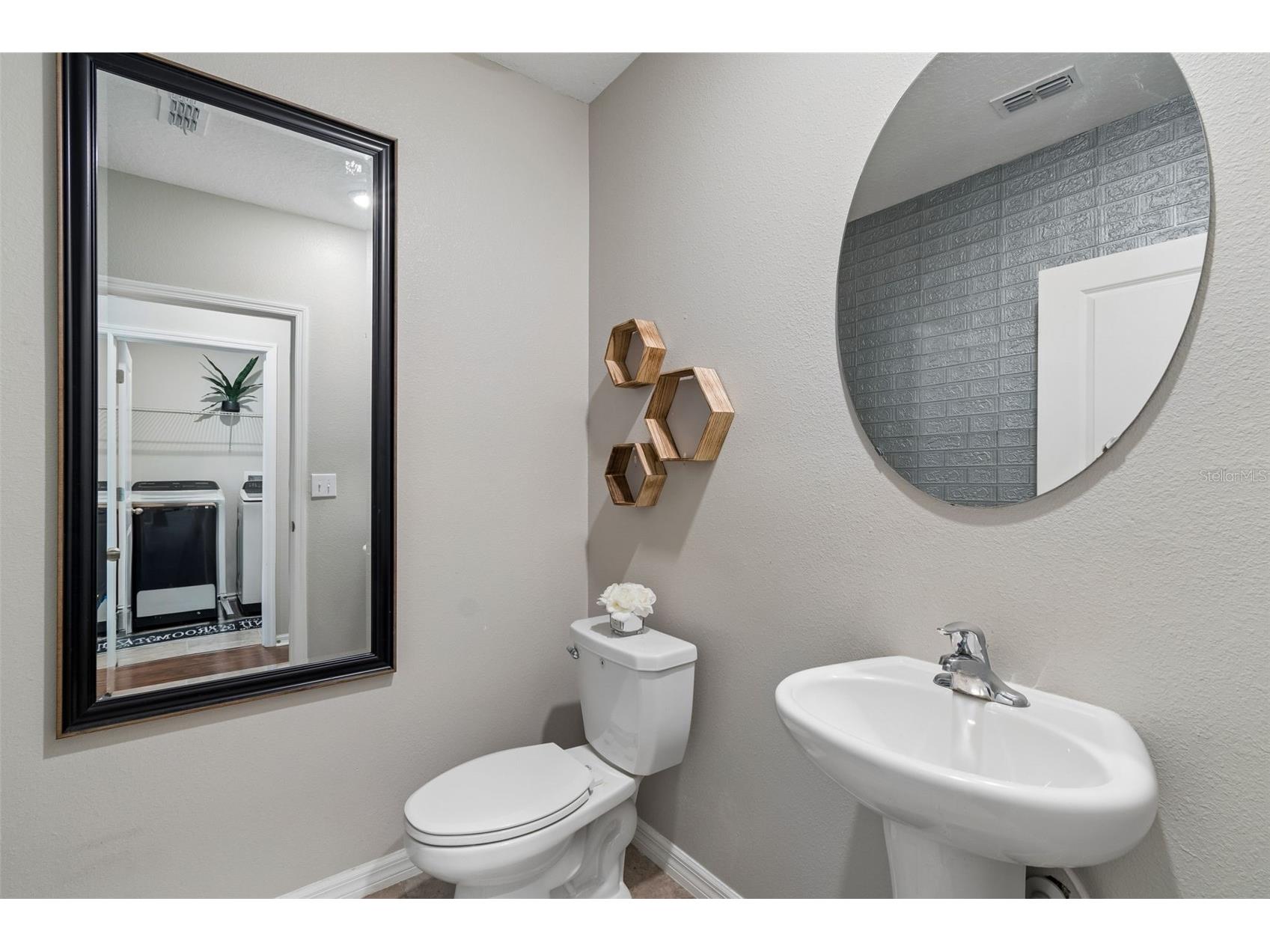 7422 French Marigold Avenue Tampa FL 33619 TB8503296 image36