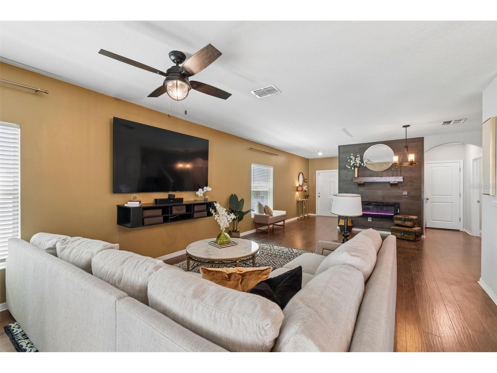 7422 French Marigold Avenue Tampa FL 33619 TB8503296 image4