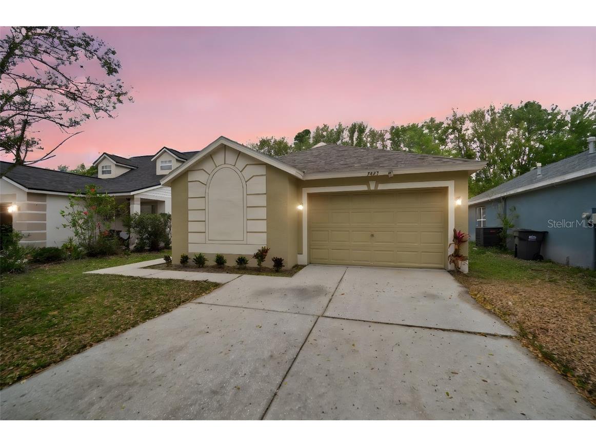 7423 Oxford Garden Circle Apollo Beach FL 33572 TB8365765 image1