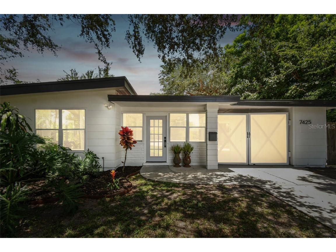 7425 10th Avenue N Saint Petersburg FL 33710 U8206425 image1