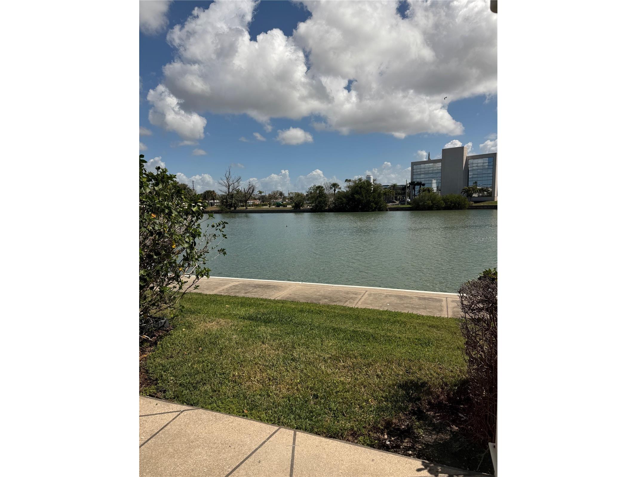 7425 Bay Island Drive S #103 South Pasadena FL 33707 - RED FISH PASS TB8484151 image1