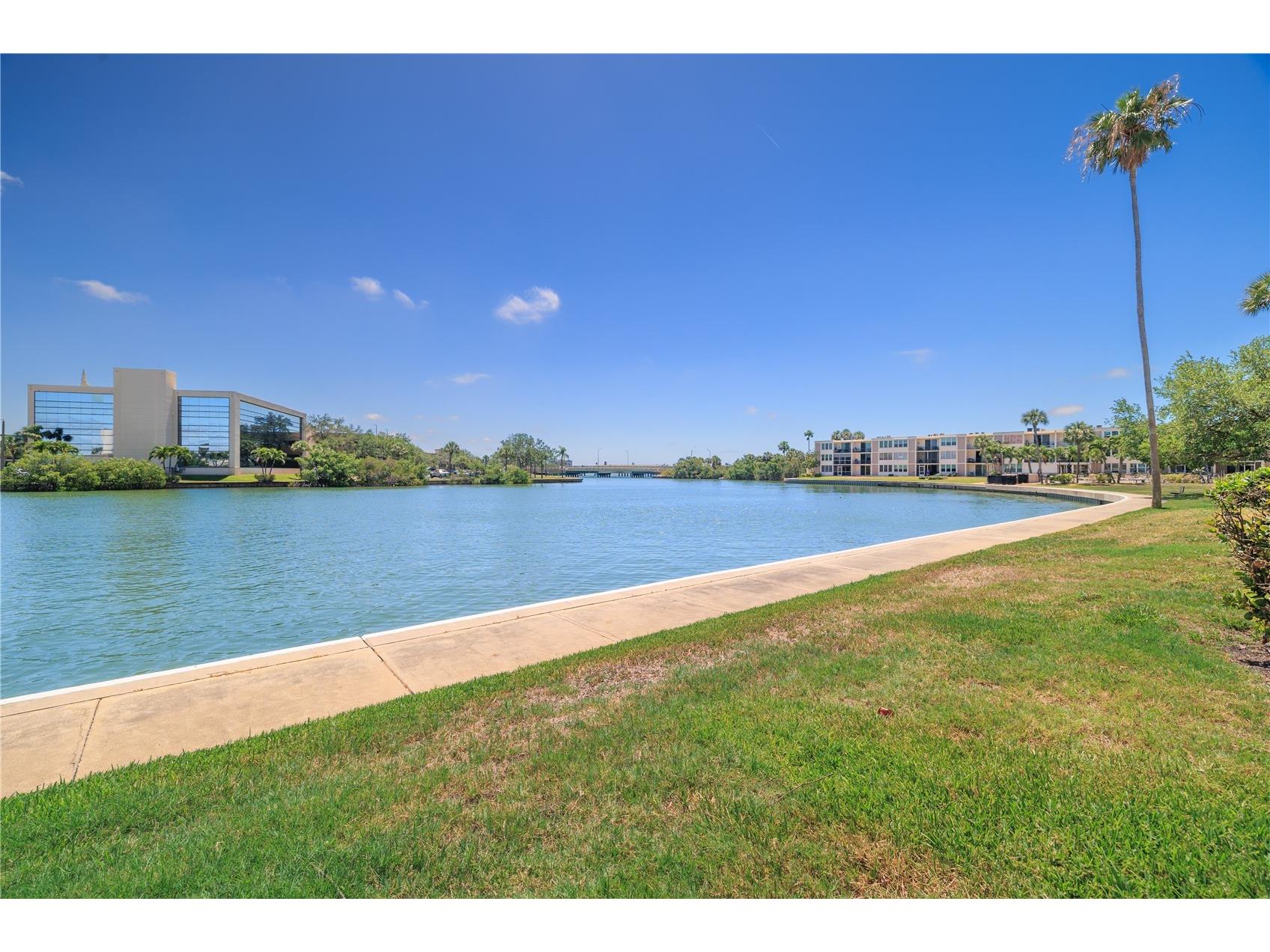 7425 Bay Island Drive S #104 South Pasadena FL 33707 TB8512936 image35