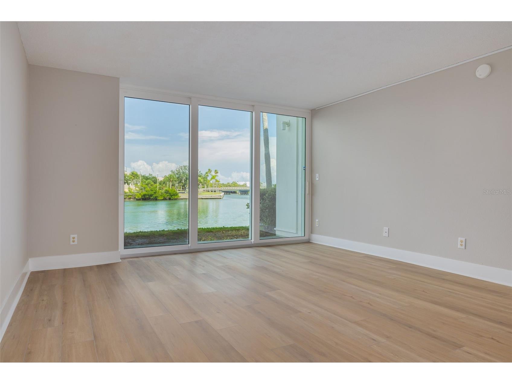 7425 Bay Island Drive S #107 Saint Petersburg FL 33707 - BOCA CIEGA BAY TB8525393 image18
