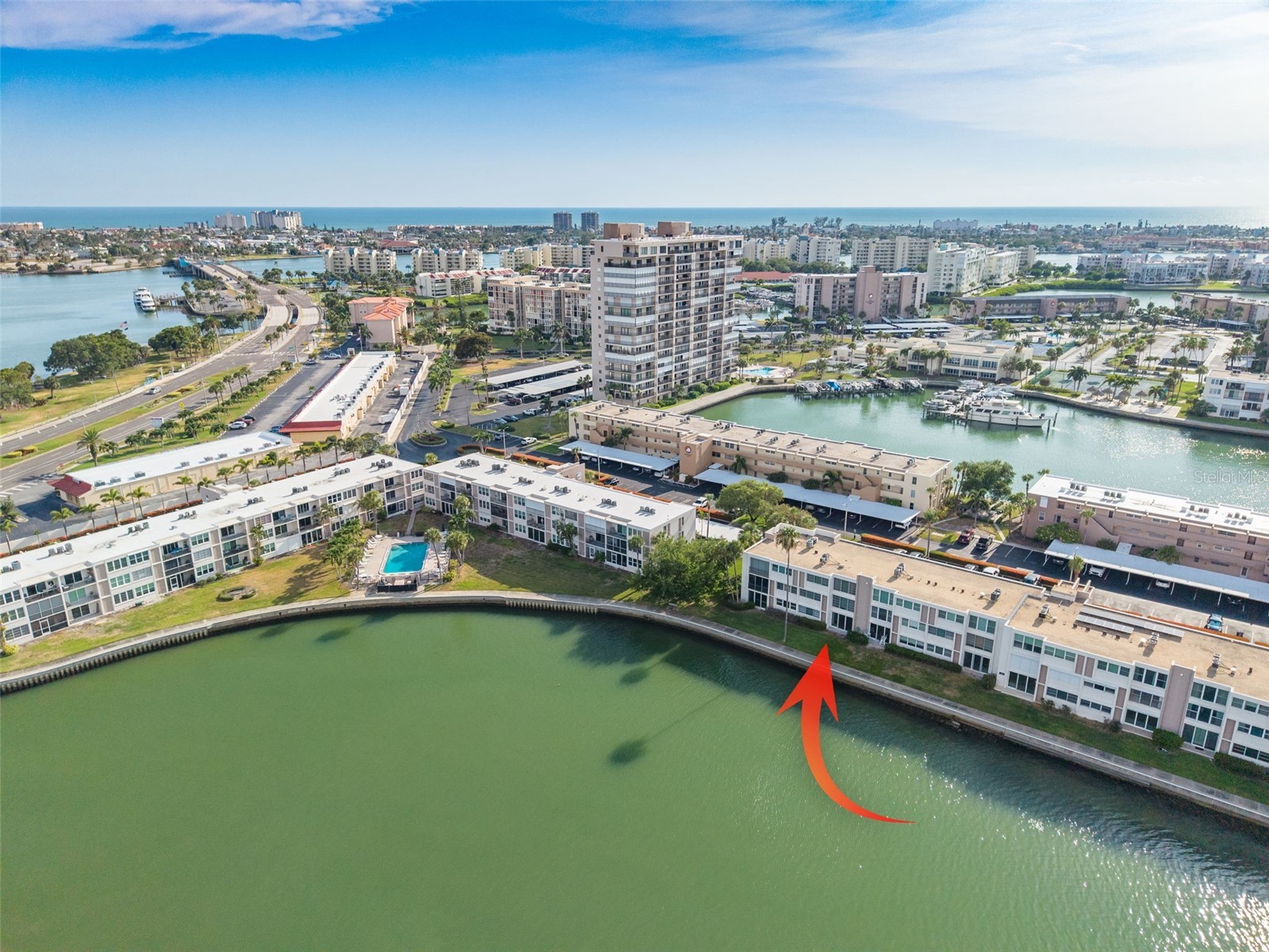 7425 Bay Island Drive S #107 Saint Petersburg FL 33707 - BOCA CIEGA BAY TB8525393 image2