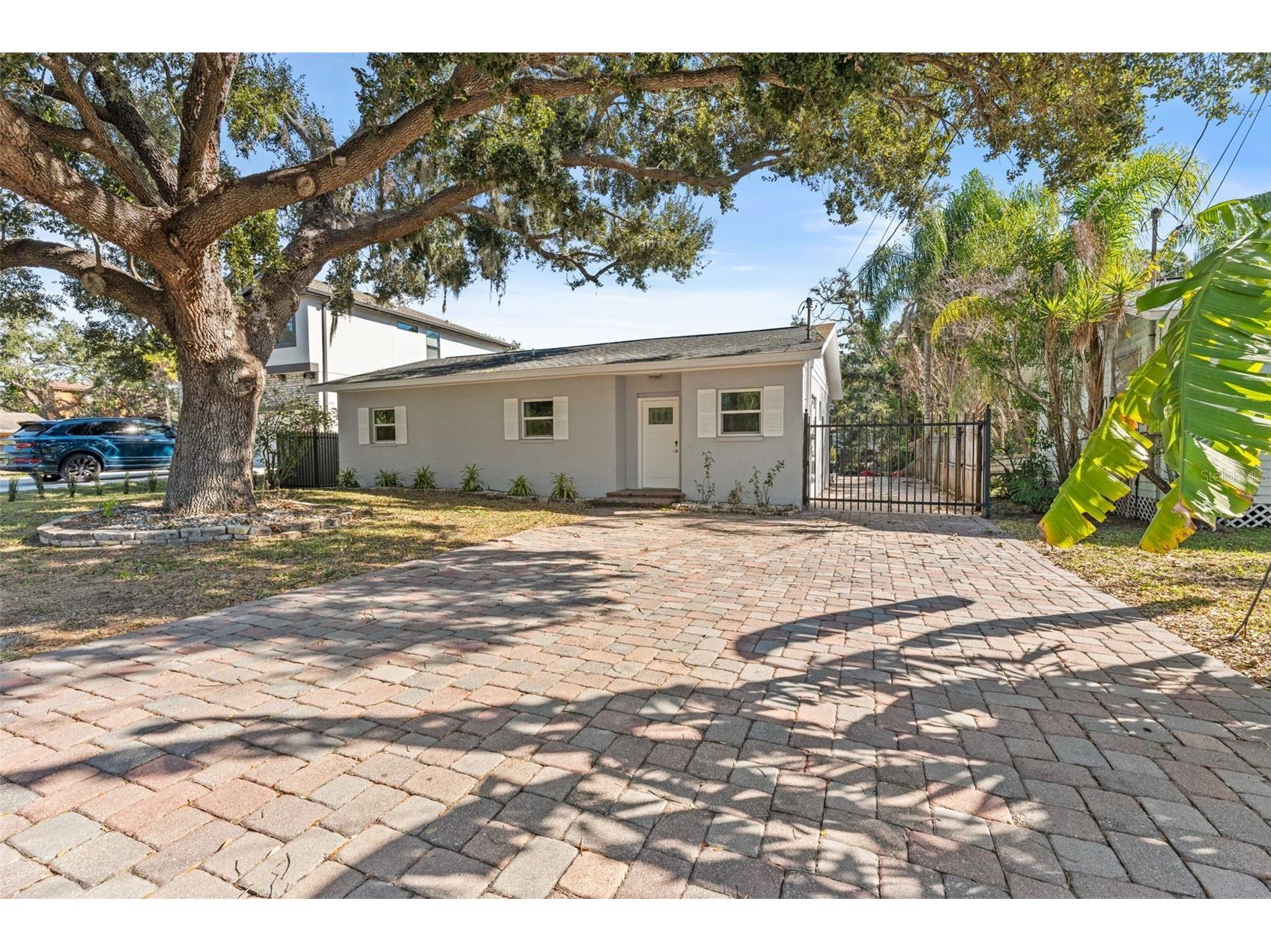 7425 Seagull Way Tampa FL 33635 - CANAL TO TAMPA BAY TB8467516 image1