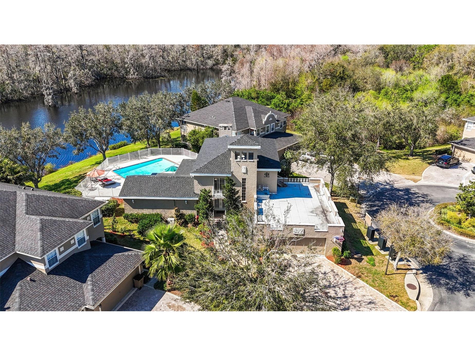 7425 Terrace River Drive Tampa FL 33637 - HILLSBOROUGH RIVER TB8511405 image1
