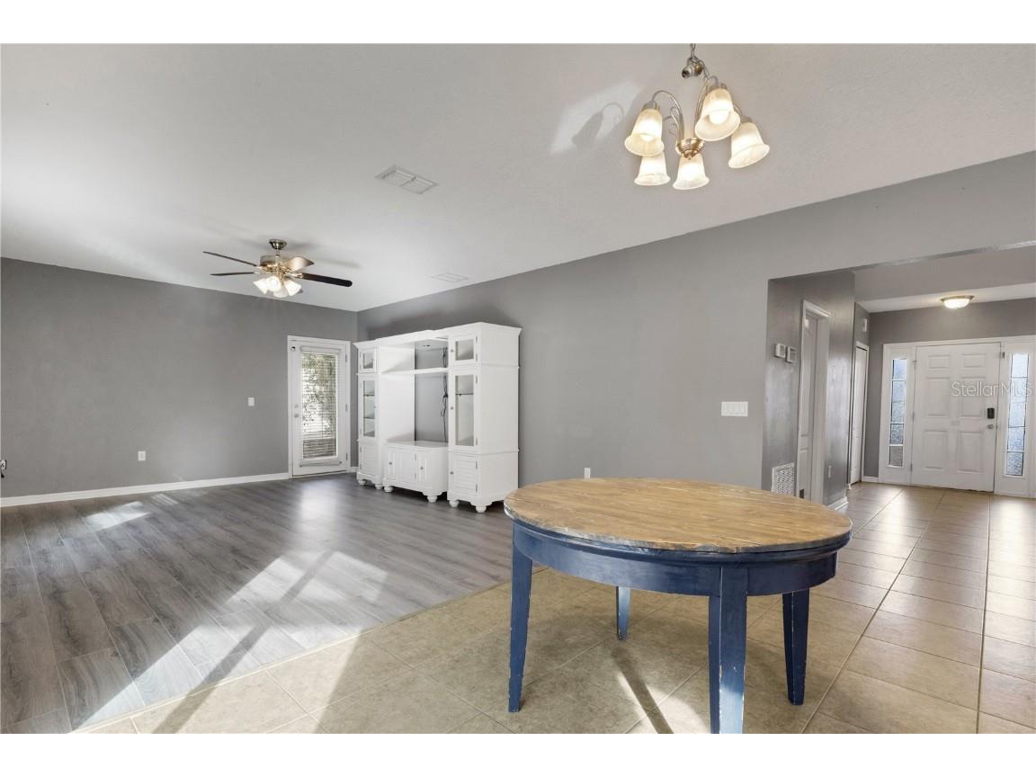 7427 61st Street E Palmetto FL 34221 A4670062 image12