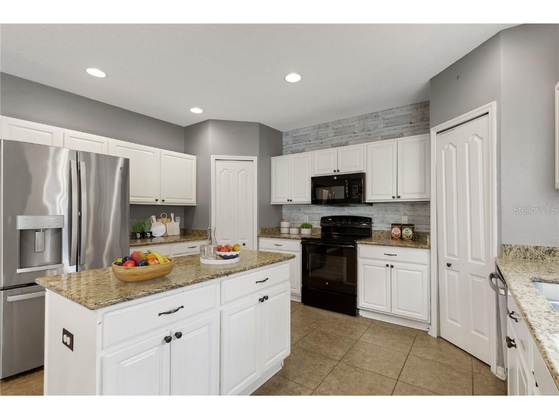 7427 61st Street E Palmetto FL 34221 A4670062 image22