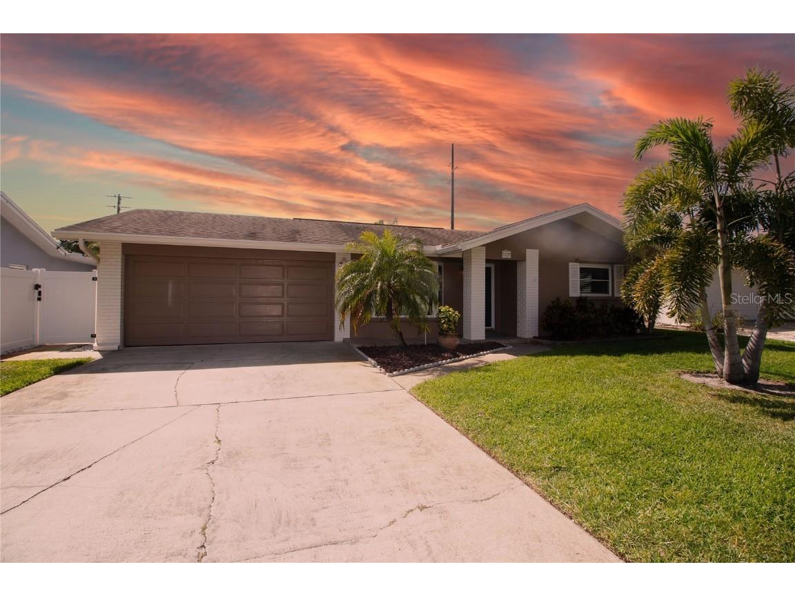 7428 124th Street N Seminole FL 33772 U8238274 image1