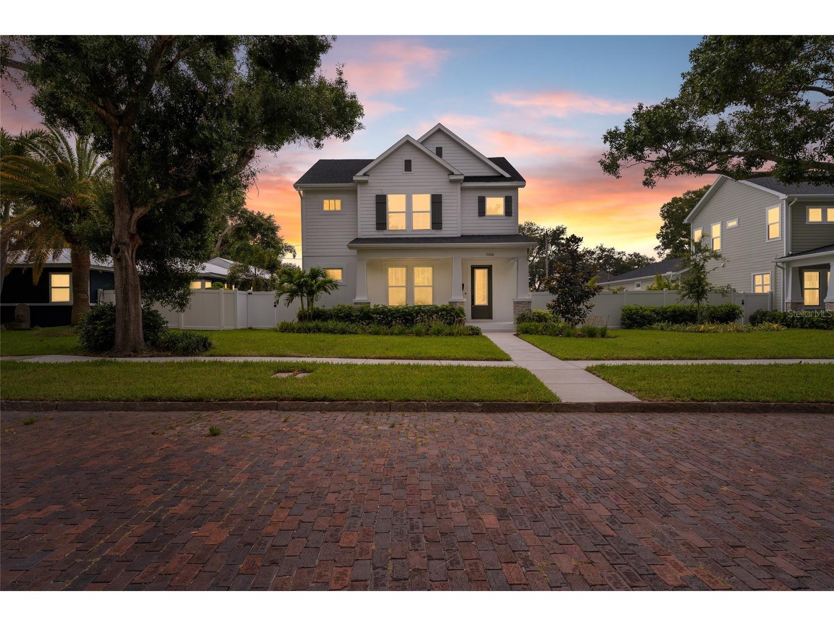 7428 Burlington Avenue N Saint Petersburg FL 33710 TB8517511 image1