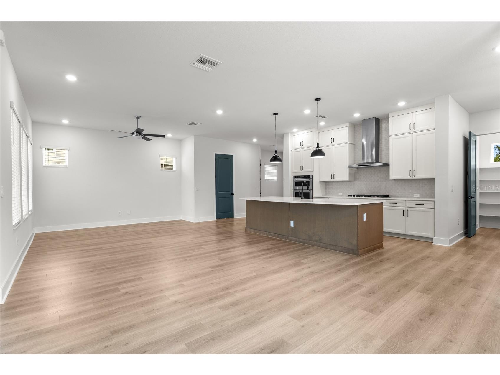 7428 Burlington Avenue N Saint Petersburg FL 33710 TB8517511 image13