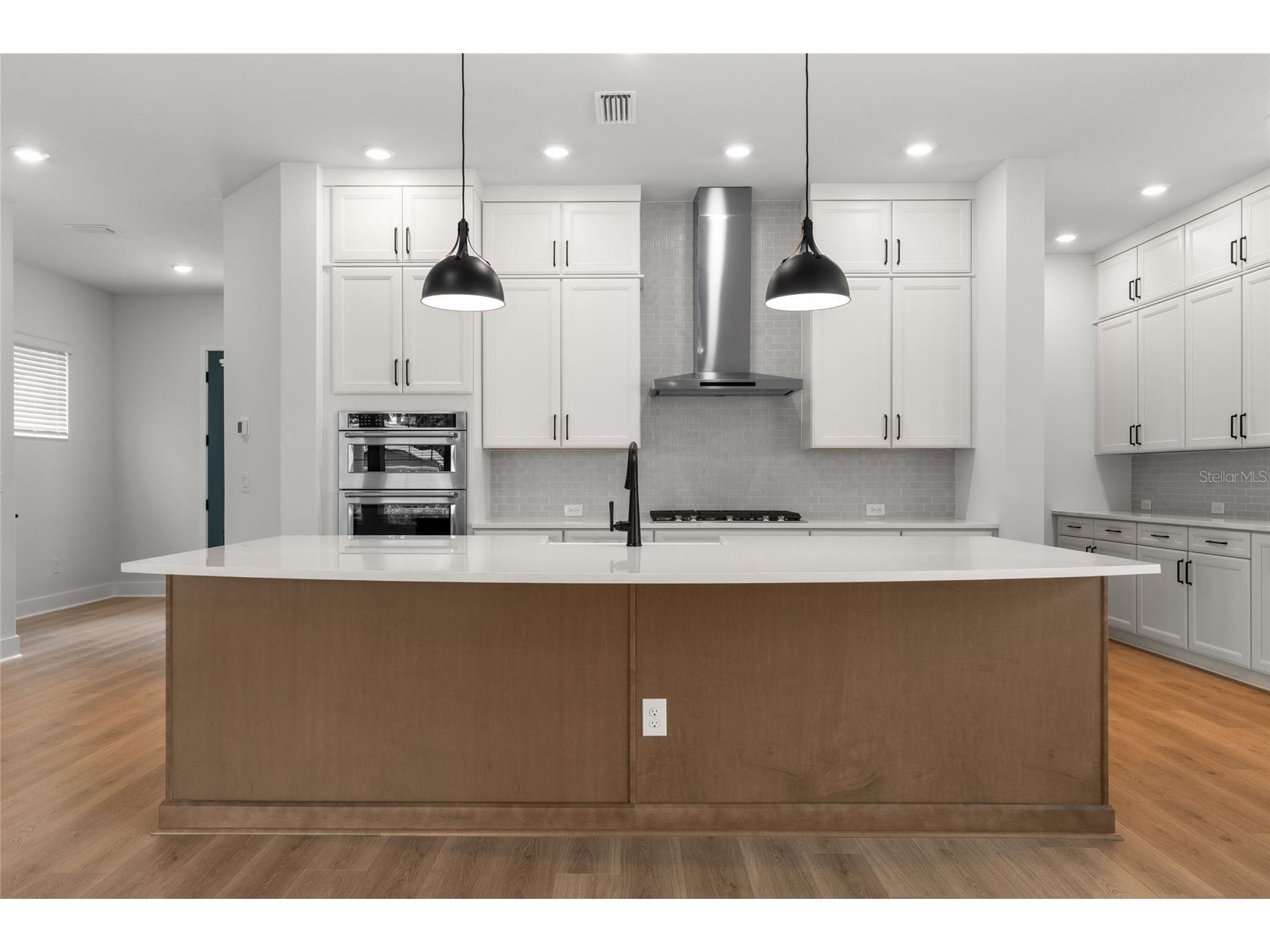 7428 Burlington Avenue N Saint Petersburg FL 33710 TB8517511 image16