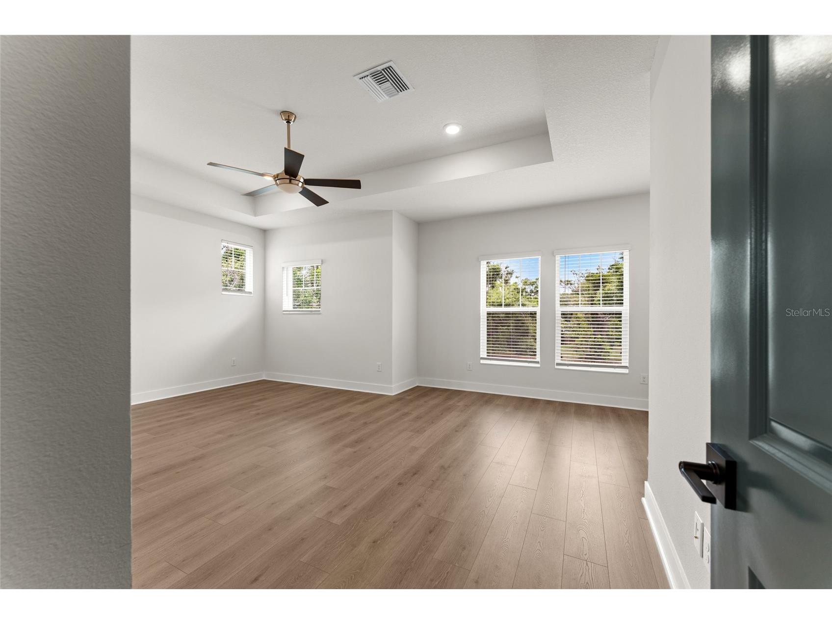 7428 Burlington Avenue N Saint Petersburg FL 33710 TB8517511 image27