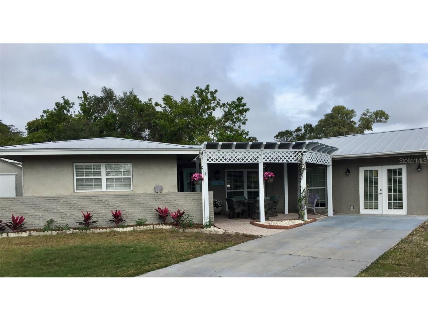 7429 Broughton Street Sarasota FL 34243 A4675170 image1