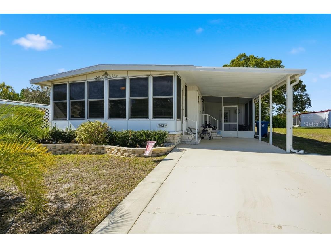 7429 Morelli Avenue Brooksville FL 34613 W7880985 image1