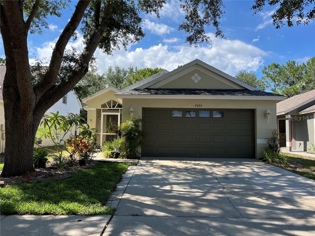7429 Oxford Garden Circle Apollo Beach FL 33572 T3536749 image1