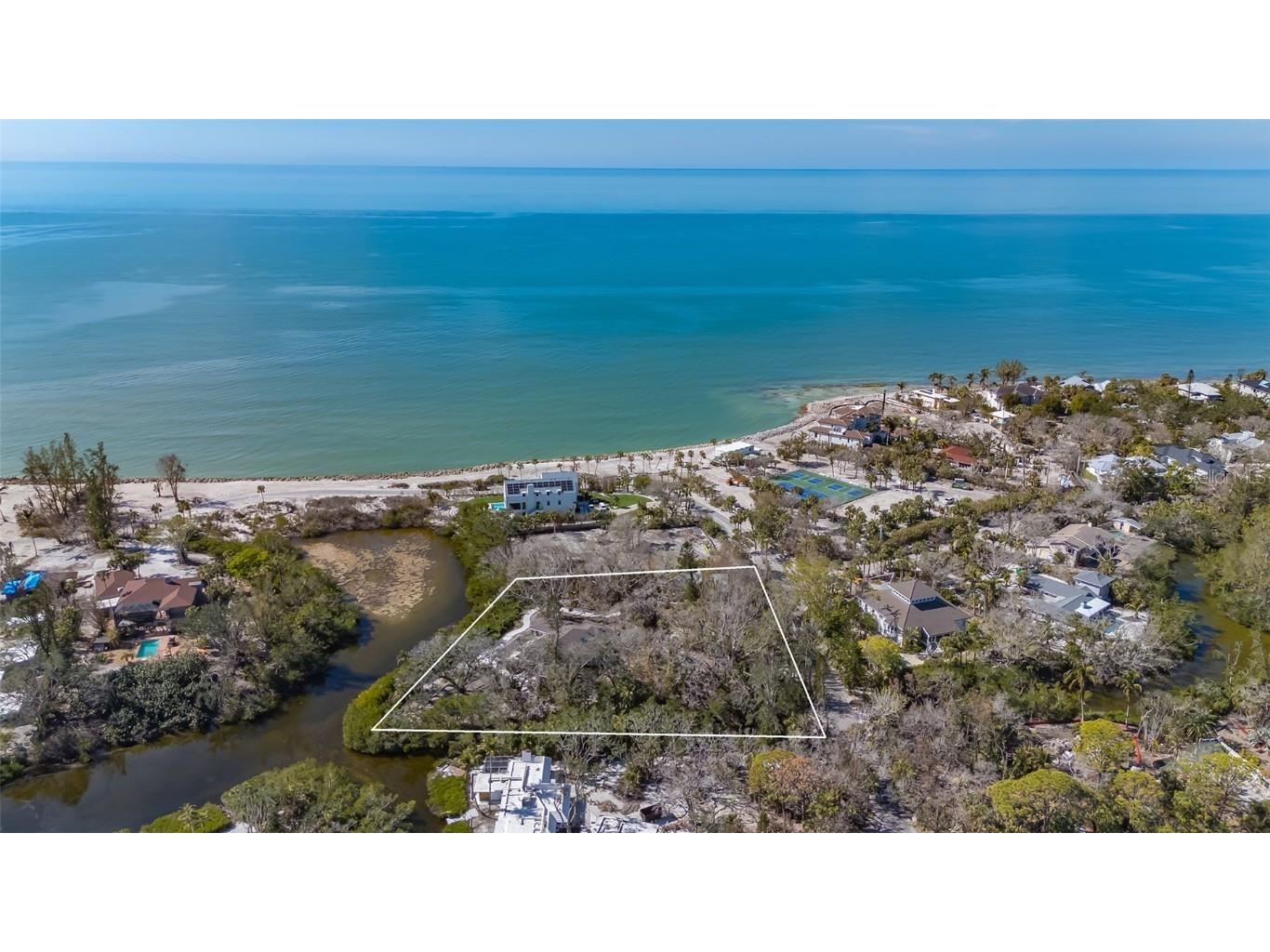 7429 Sanderling Road Sarasota FL 34242 A4636962 image1