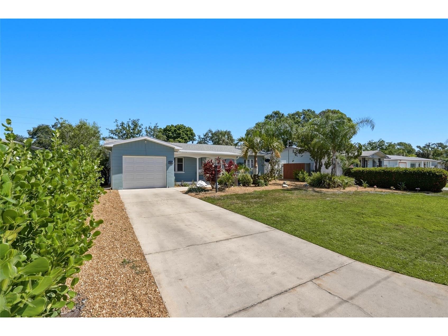 743 43rd Avenue NE Saint Petersburg FL 33703 TB8503748 image43