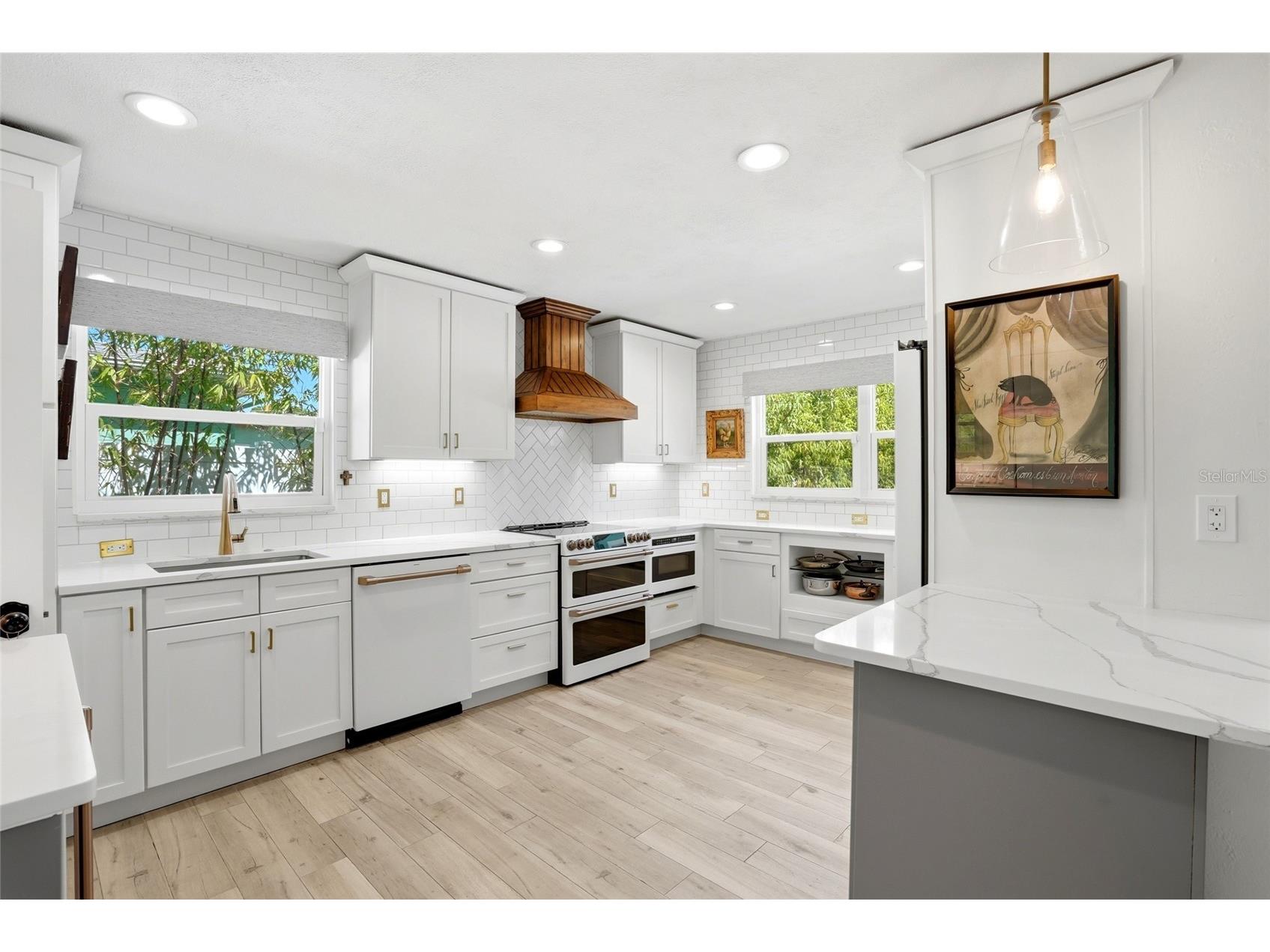 743 43rd Avenue NE Saint Petersburg FL 33703 TB8503748 image7