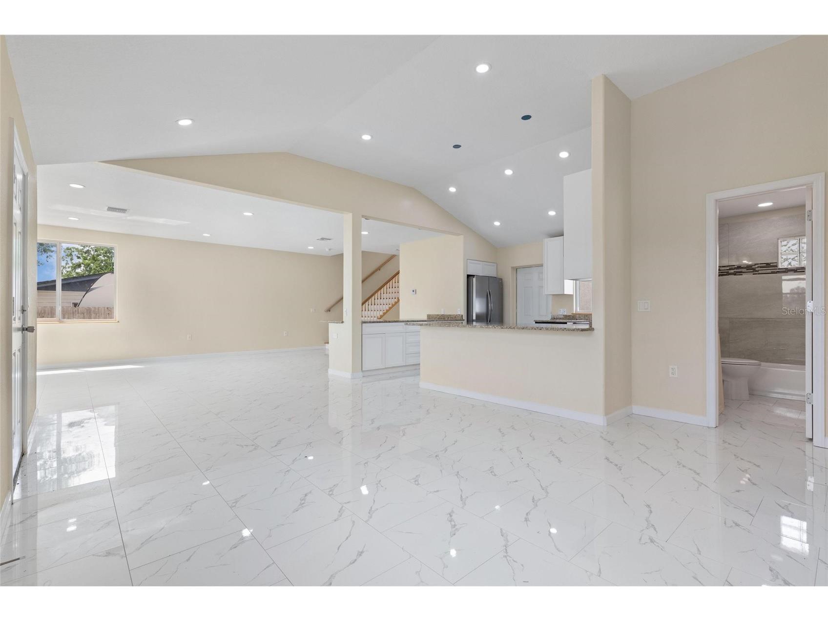 743 Bayshore Drive Tarpon Springs FL 34689 W7884829 image4