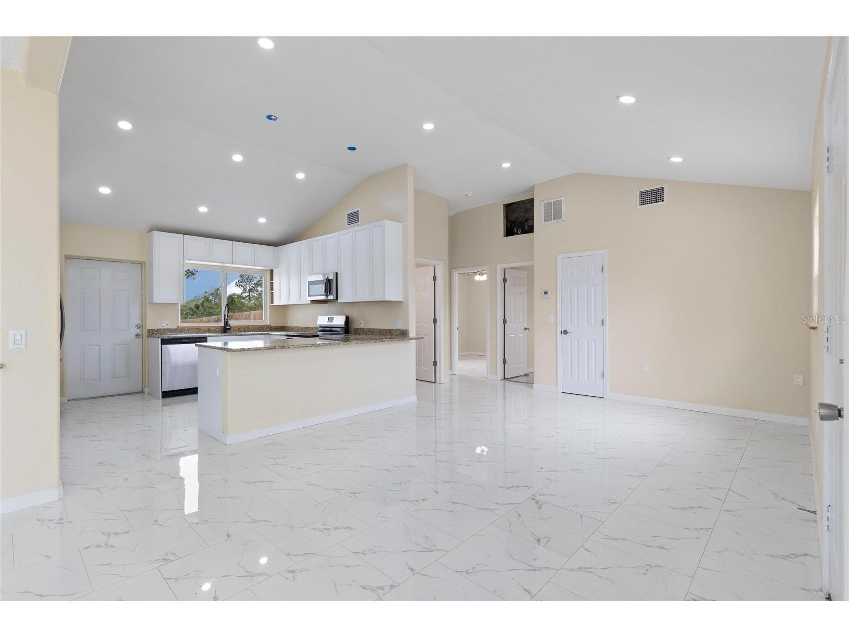 743 Bayshore Drive Tarpon Springs FL 34689 W7884829 image5