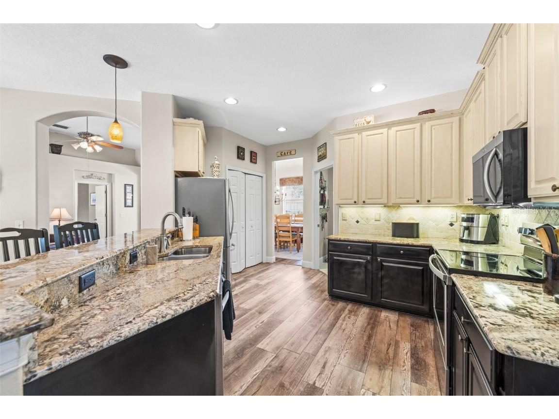 743 Stonecrest Drive Sarasota FL 34232 A4654945 image20