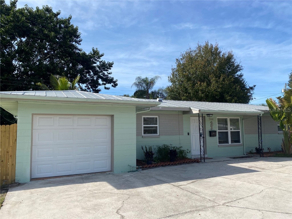 7430 17th Way N Saint Petersburg FL 33702 U8221598 image1