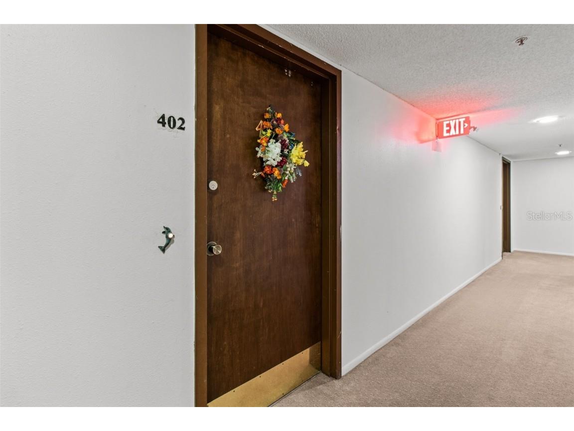 7430 Sunshine Skyway Lane S #402 Saint Petersburg FL 33711 TB8367543 image2