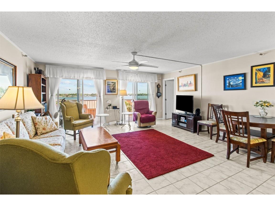 7430 Sunshine Skyway Lane S #402 Saint Petersburg FL 33711 TB8367543 image4