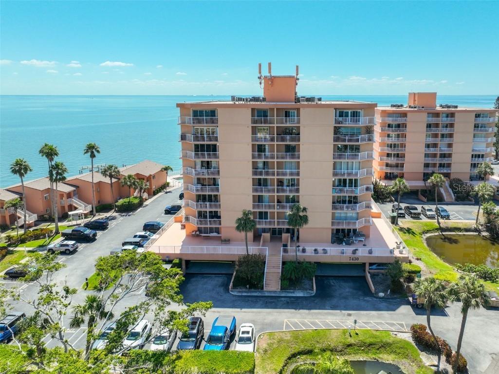 7430 Sunshine Skyway Lane S #403 Saint Petersburg FL 33711 TB8429153 image1