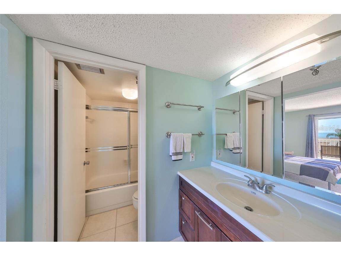 7430 Sunshine Skyway Lane S #403 Saint Petersburg FL 33711 TB8429153 image23