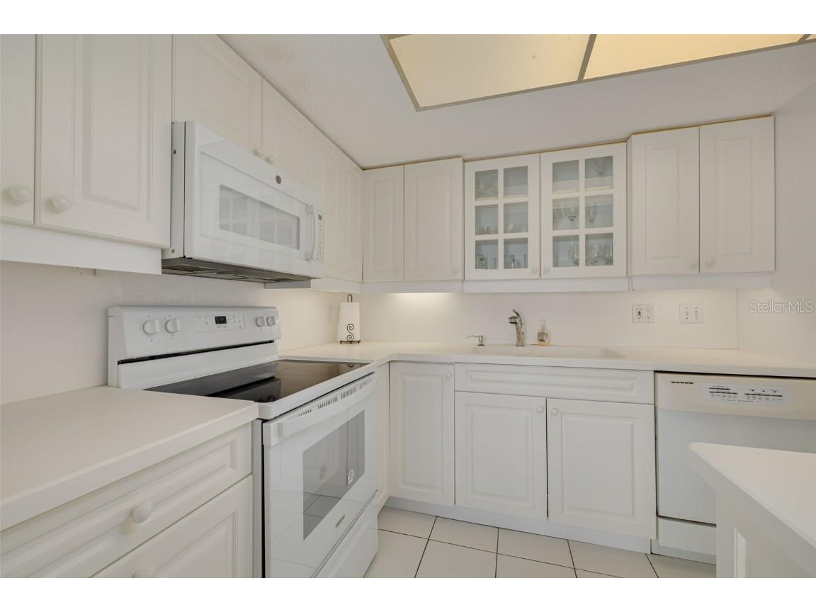 7430 Sunshine Skyway Lane S #704 Saint Petersburg FL 33711 TB8456414 image14