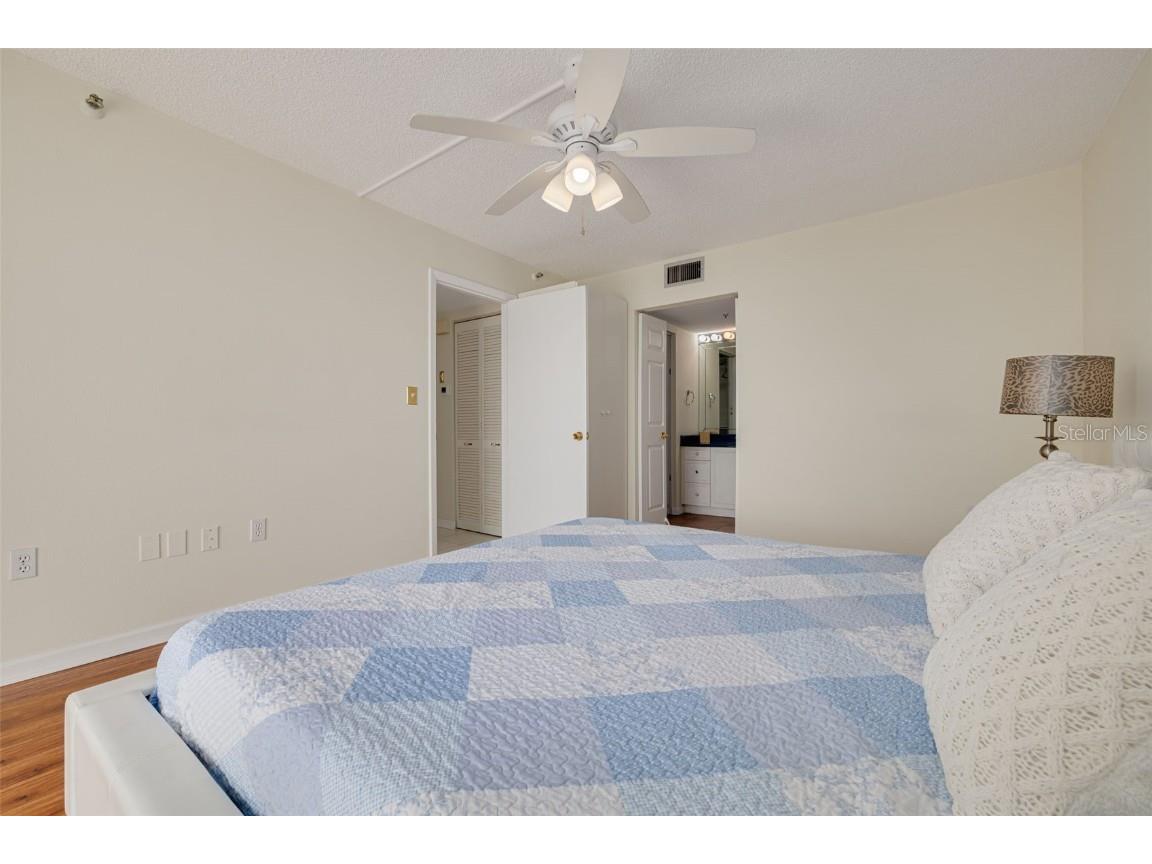 7430 Sunshine Skyway Lane S #704 Saint Petersburg FL 33711 TB8456414 image20