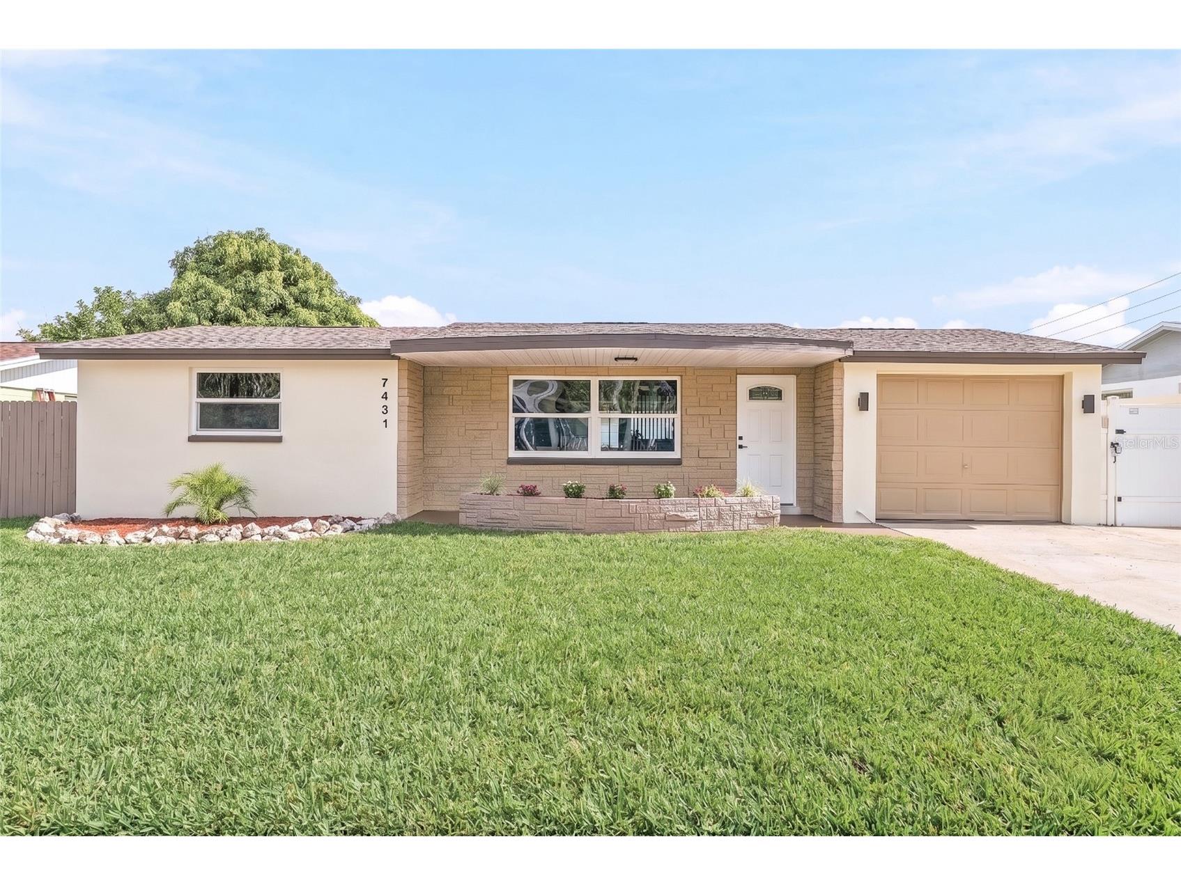7431 Abalone Drive Port Richey FL 34668 TB8525117 image1